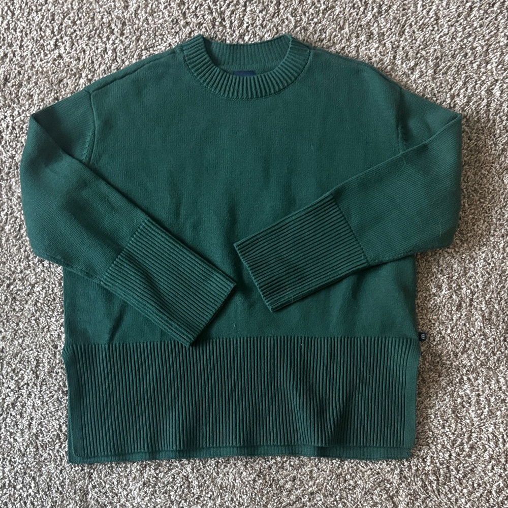 GAP Women's Green Crew Neck Sweater NWT
